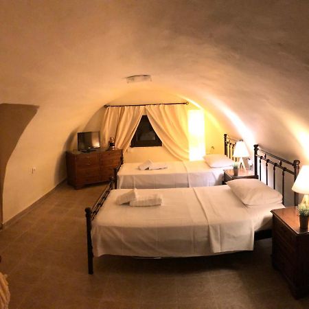 Kamares Cave House 3 Apartment Alika Ngoại thất bức ảnh