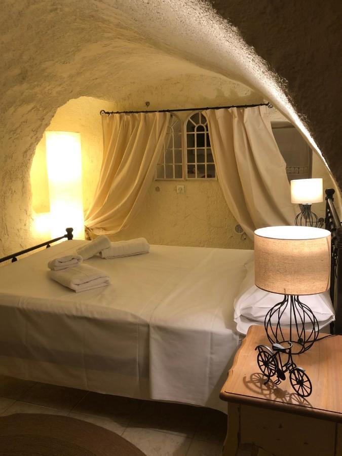 Kamares Cave House 3 Apartment Alika Ngoại thất bức ảnh