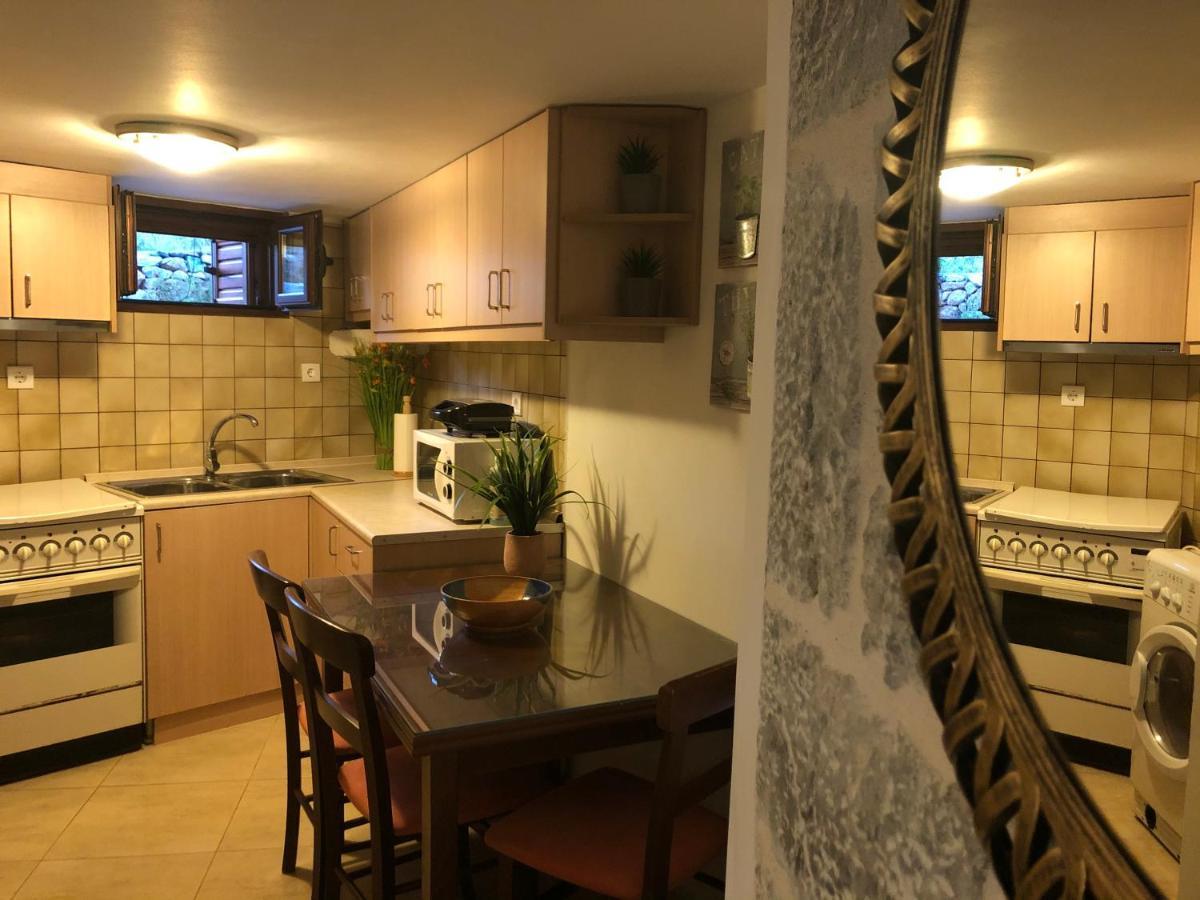 Kamares Cave House 3 Apartment Alika Ngoại thất bức ảnh