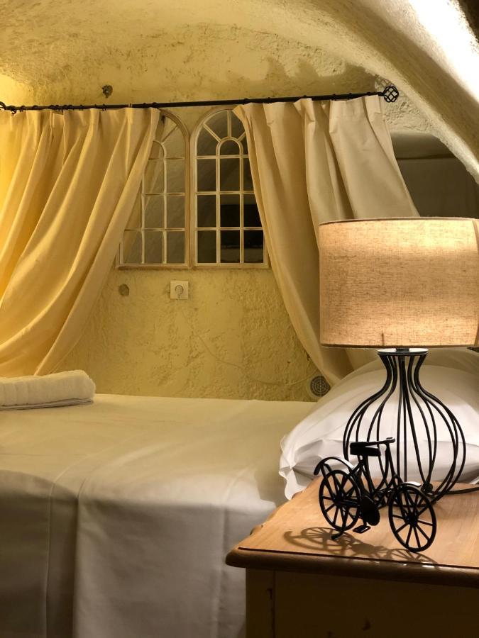 Kamares Cave House 3 Apartment Alika Ngoại thất bức ảnh