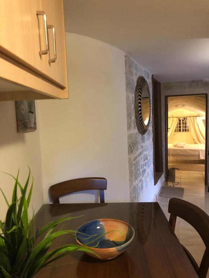 Kamares Cave House 3 Apartment Alika Ngoại thất bức ảnh