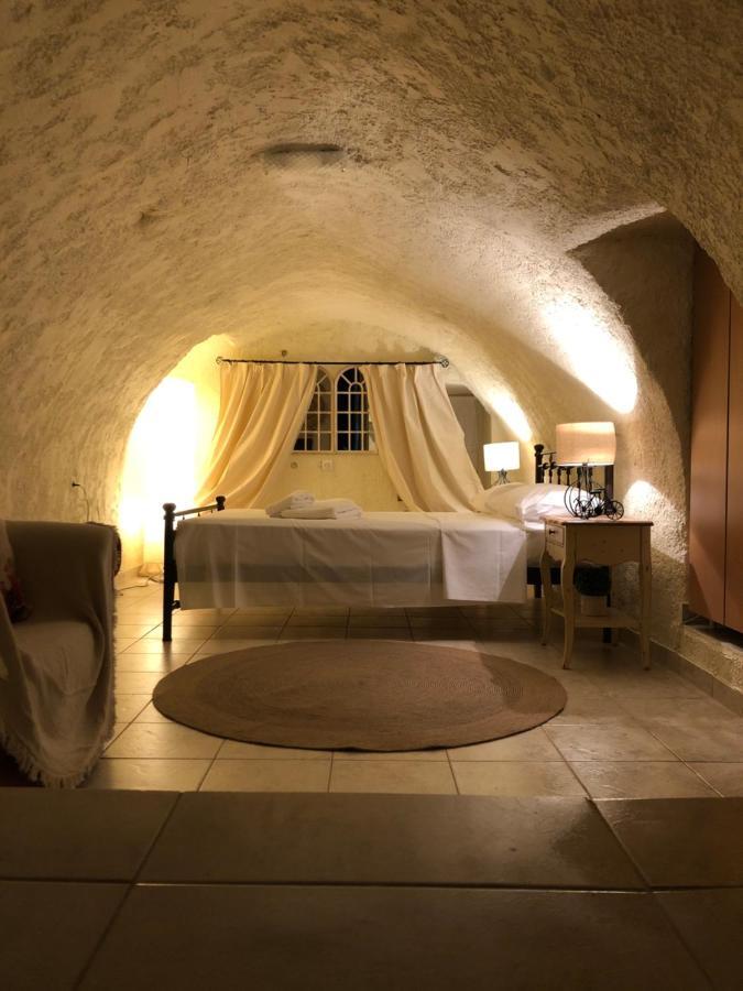 Kamares Cave House 3 Apartment Alika Ngoại thất bức ảnh